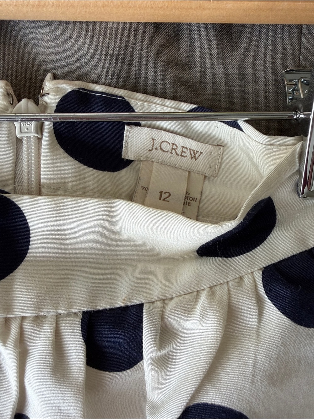 Women's Pants & Jumpsuits Subcategory Classification